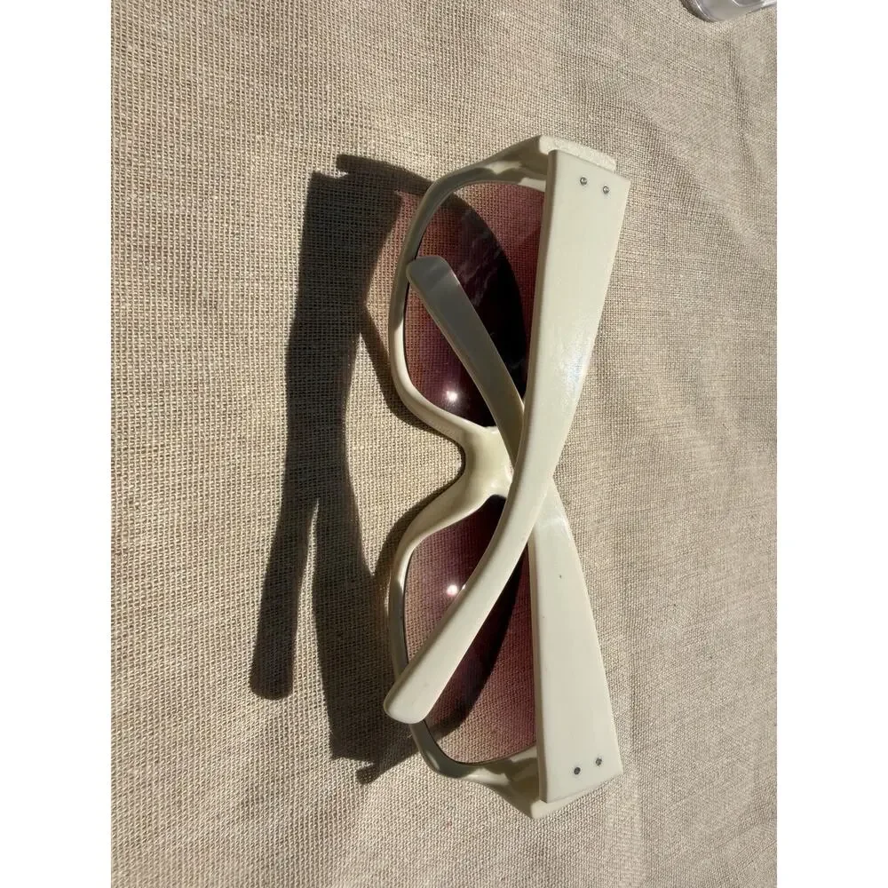 Isaac Mizrahi Oversized Sunglasses Cream Ivory Pink Gradient Retro Y2K